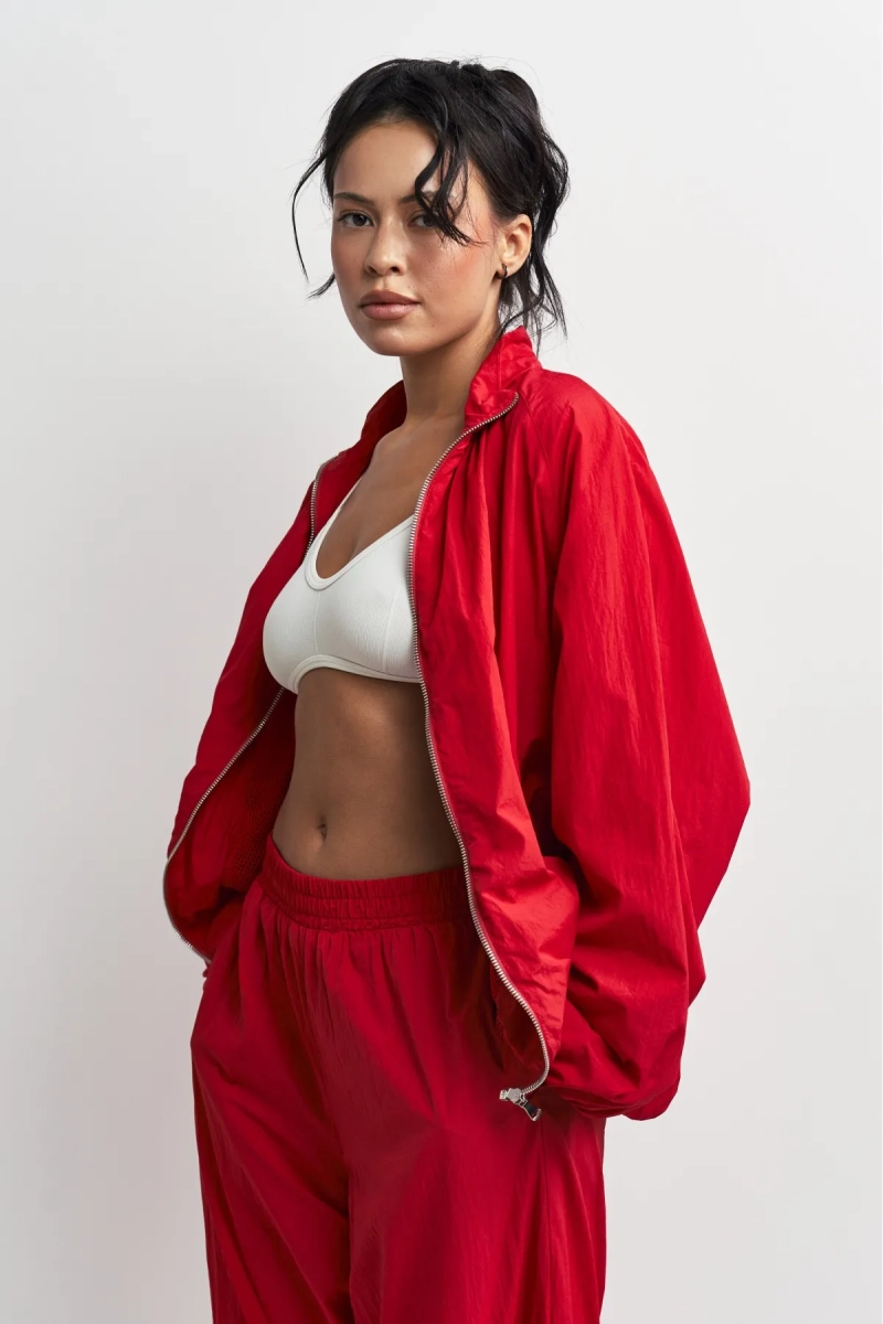 Брюки из плащевки Erist store, цвет: красный, НФ-00003399 купить онлайн