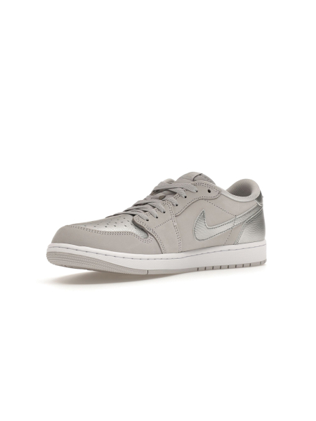 Кроссовки мужские Jordan 1 Low OG "Metallic Silver" NKDADDYS SNEAKERS, цвет: серый CZ0790-002 купить онлайн