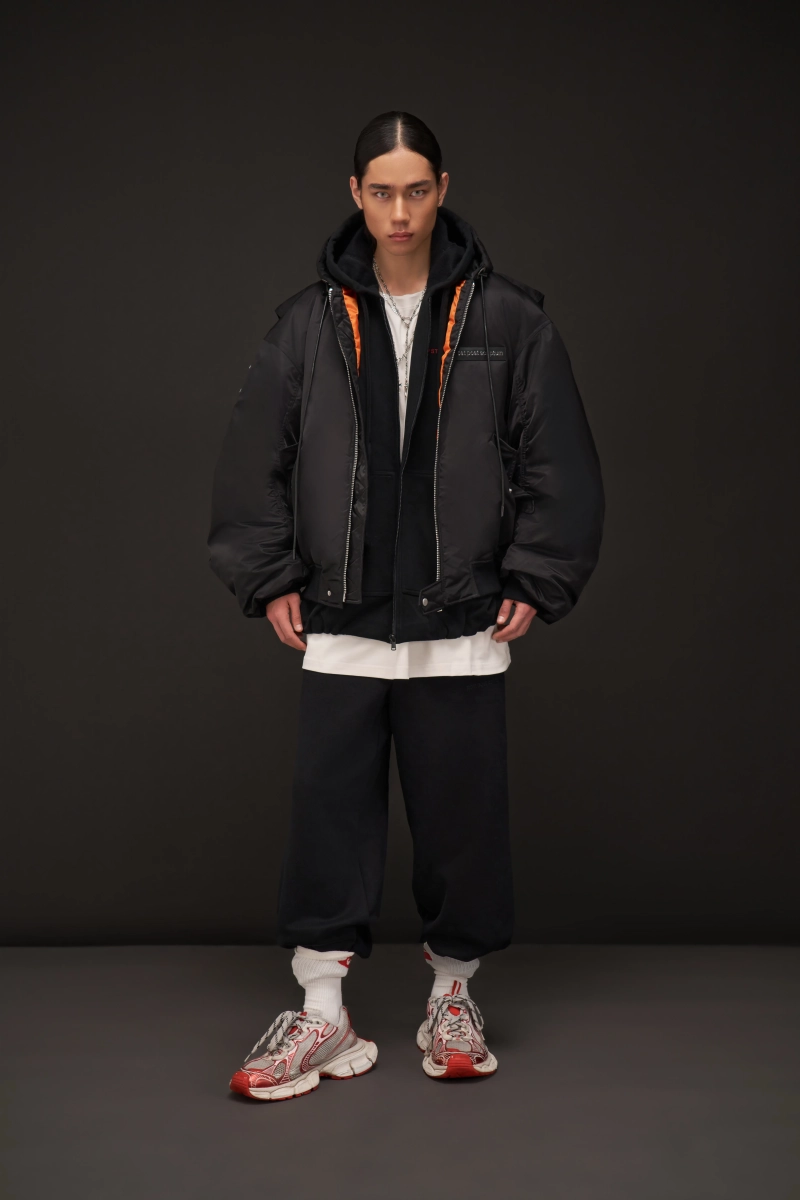 Оверсайз бомбер пуховик UNIT 28 p.p.s., цвет: Черный, 1007.00.00.BLK купить онлайн