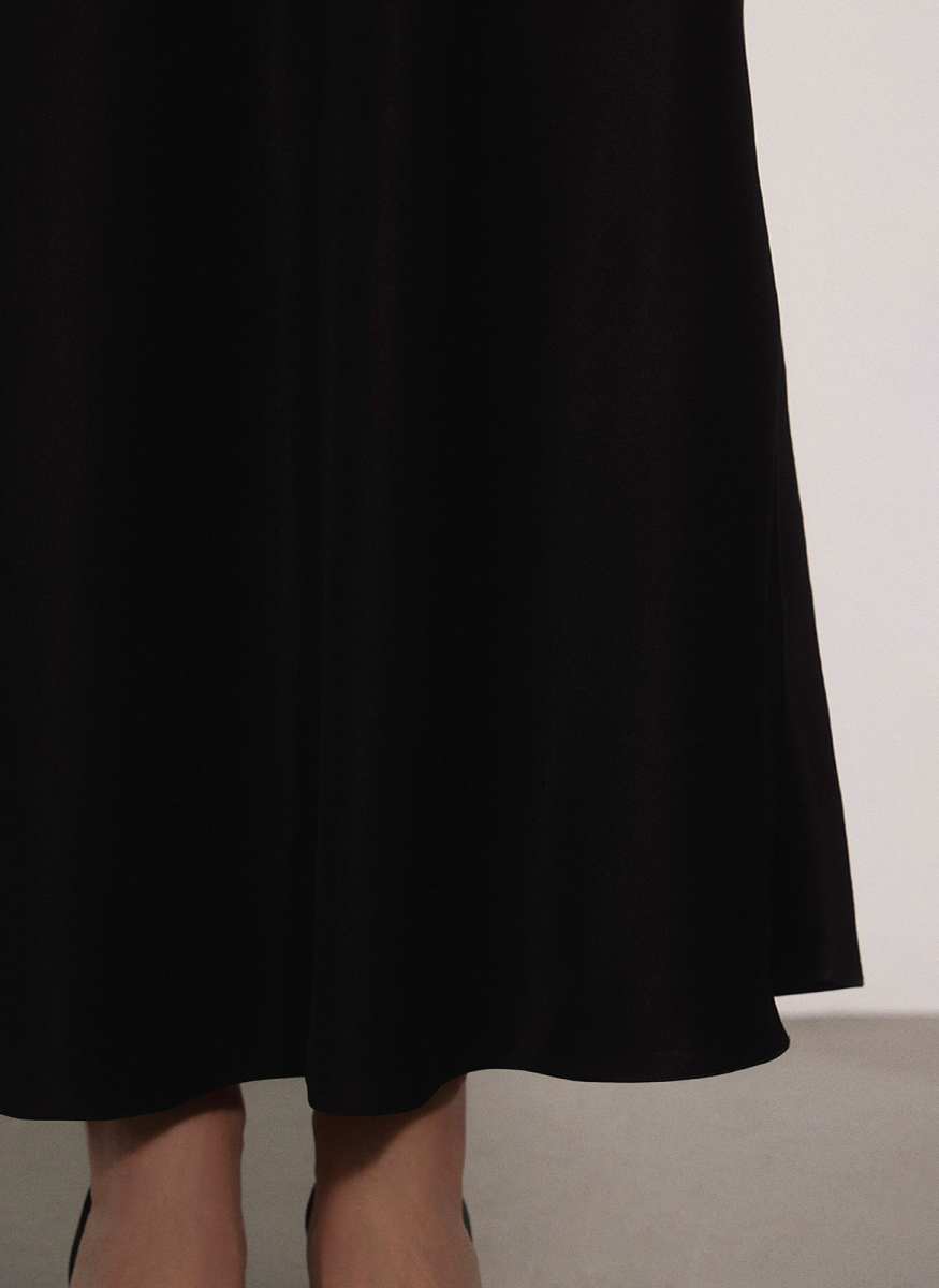 Юбка из атласа