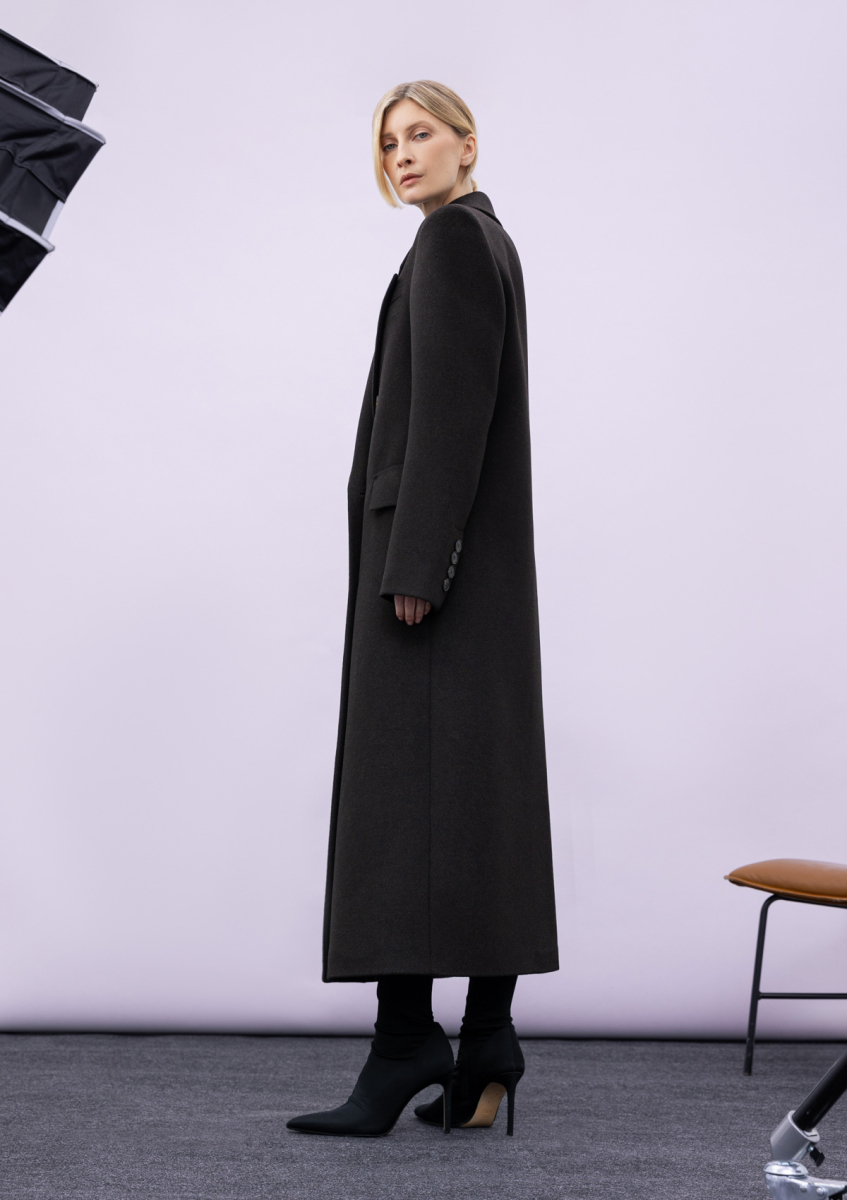 Двубортное пальто