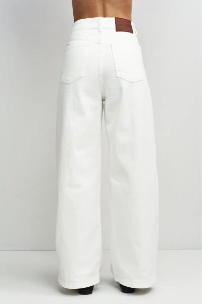 Джинсы свободные Erist store, цвет: белый, НФ-00003367 купить онлайн