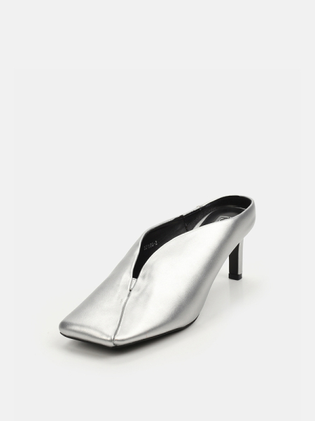 Мюли с закрытым квадратным мысом