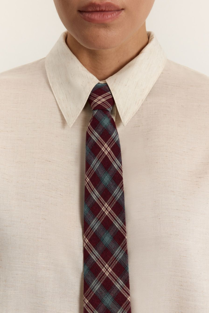 Галстук в клетку с кружевом