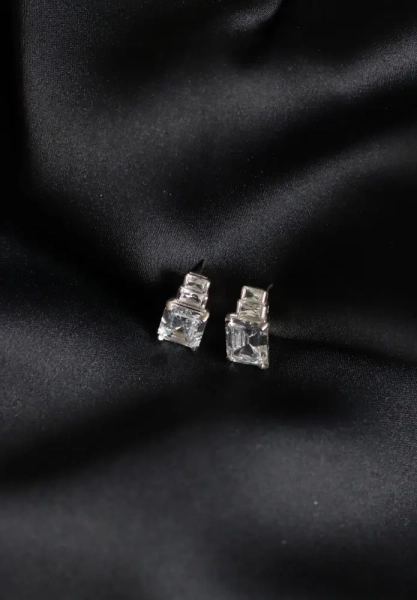 Серьги «TOSYA PREMIUM» с фианитом diamond Tosya Store, цвет: серебро, 20-72-00333-311 купить онлайн