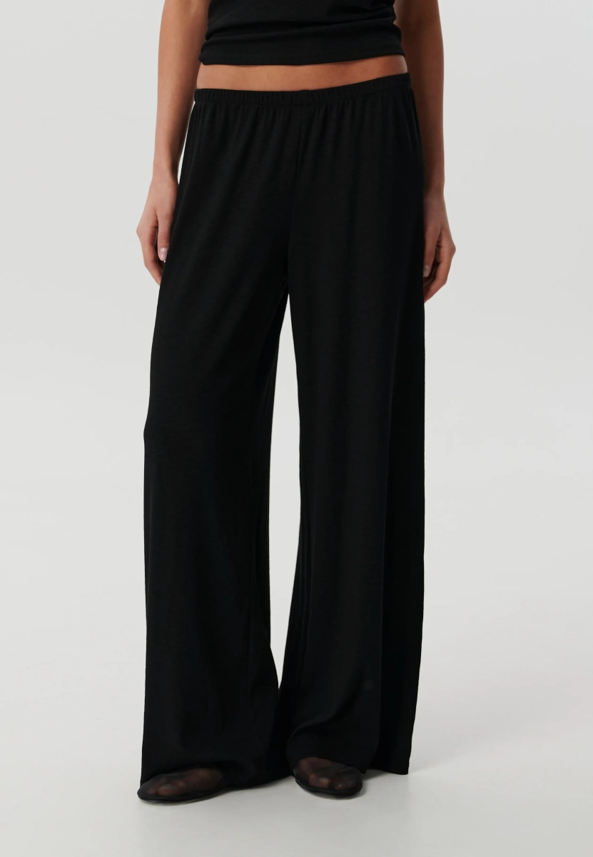Брюки "Край" CHUBA, цвет: Черный, trousers_edge_bl купить онлайн