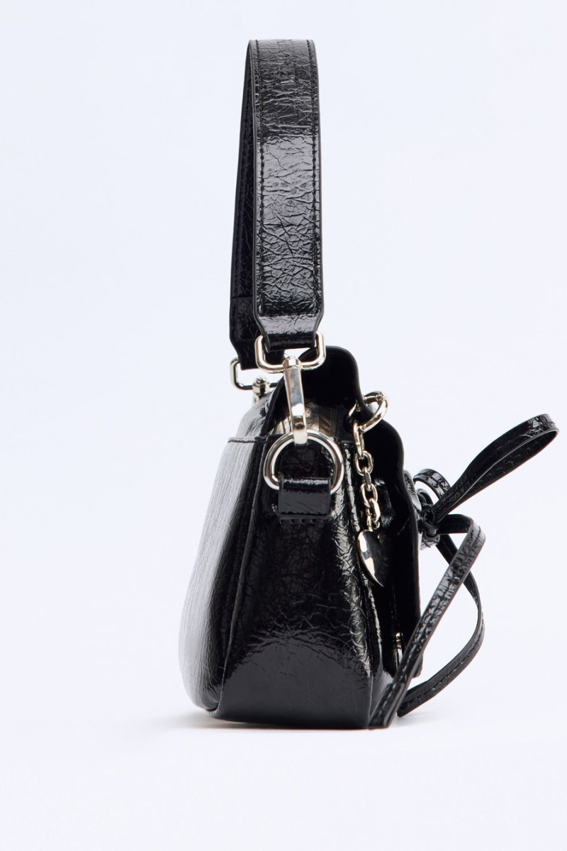 Сумка из лаковой экокожи