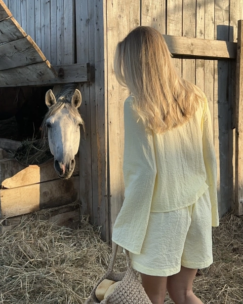 Костюм на завязках НИ ИМЕНИ, НИ ПОХОЖИХ, цвет: лимонный, 00-00000232 купить онлайн