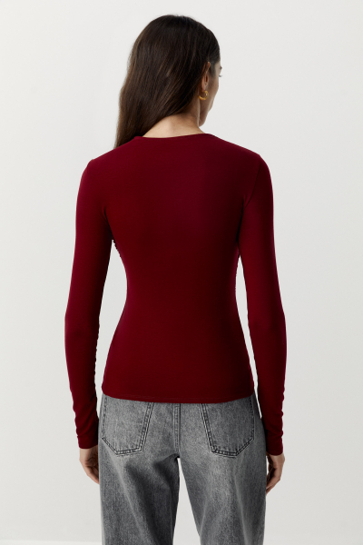 Лонгслив с драпированой деталью на груди Charmstore, цвет: Бордовый, 205-23265-442 купить онлайн