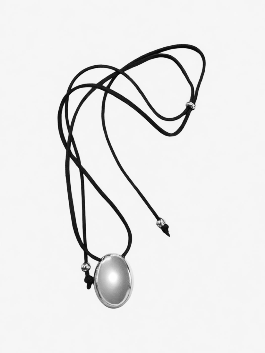 Подвеска Cave на шнуре