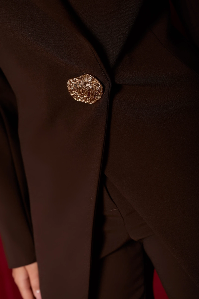 Жакет приталенный с акцентной брошью Ricoco, цвет: горький шоколад, 6082/1 купить онлайн