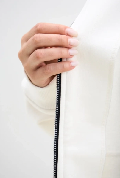 Худи на змейке SCANDALIS, цвет: молочный, ХБ003а купить онлайн