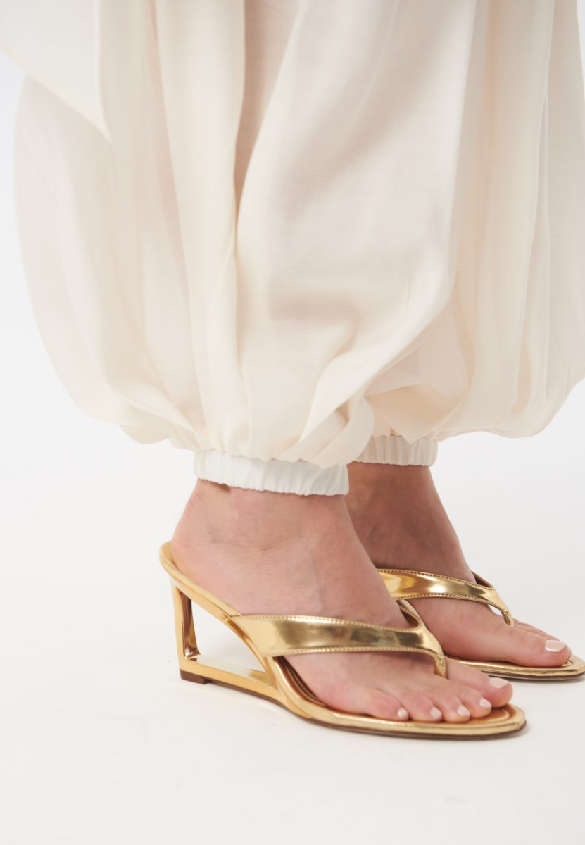 Брюки «The Sleepers» CHUBA, цвет: молочный,  купить онлайн