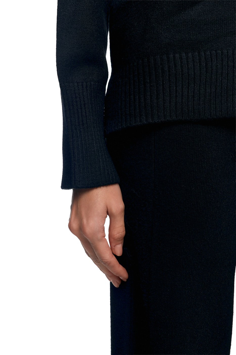 Костюм трикотажный с разрезами SODAMODA, цвет: Черный, 15703 купить онлайн