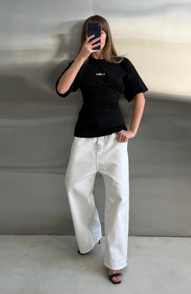 Футболка приталенная (черная)