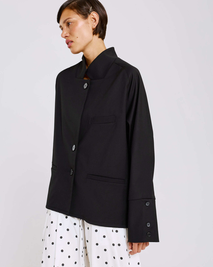 Блуза-жакет из костюмной ткани Anmuse, цвет: Черный, BL26SP311-BLC купить онлайн