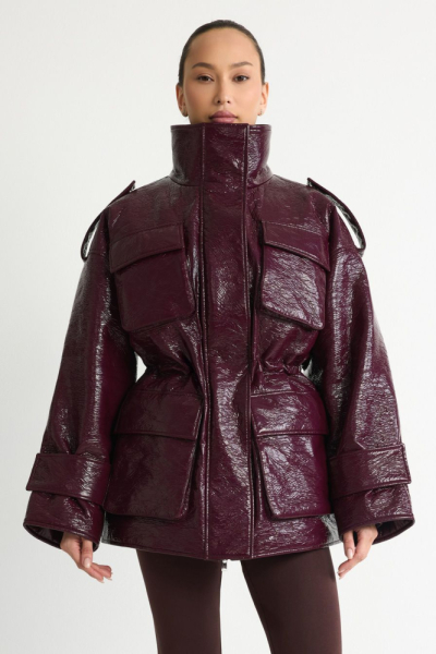 Парка из лаковой экокожи