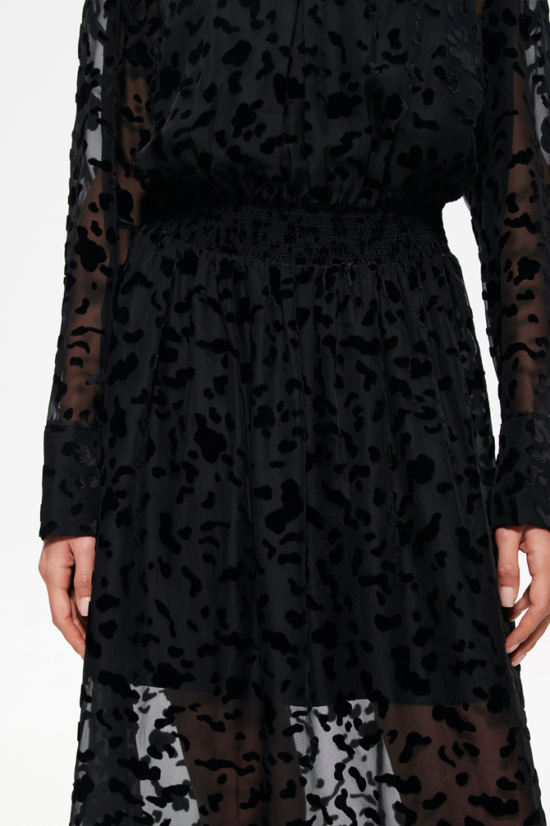 Платье из деворе с поясом-резинкой DREAMS BY ALENA AKHMADULLINA, цвет: Черный, 225102070204373/803000 купить онлайн