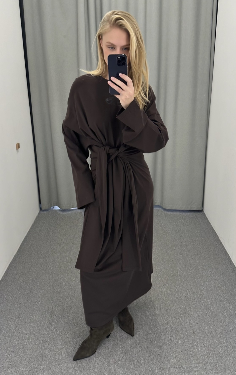 Платье объемное с принтом BROWN