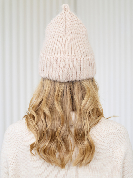 Шапка с "хвостиком" I.B.W., цвет: бежевый KJ130 купить онлайн