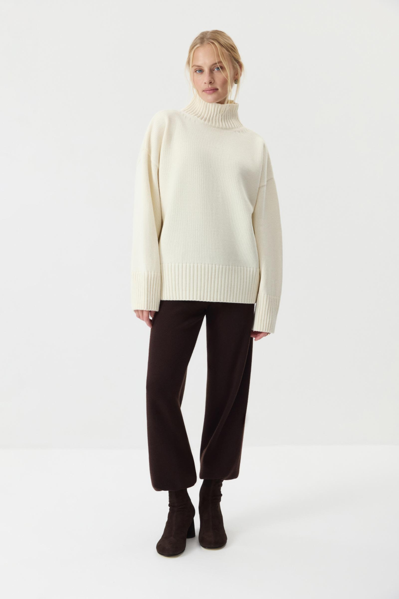 Свитер со стойкой из шерсти мериноса Charmstore, цвет: ванильный, 314-44898-113 купить онлайн