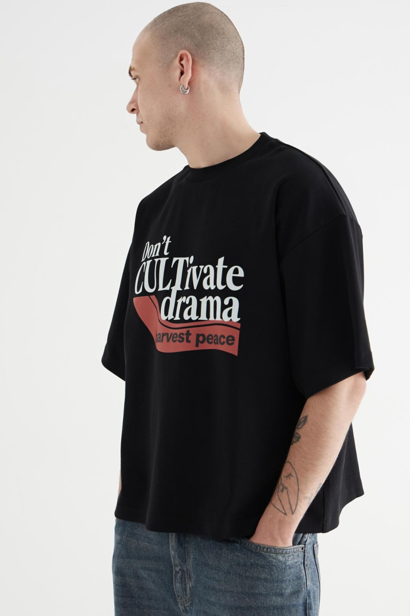 Футболка укороченная «Драма» CULTBASE, цвет: Черный,  купить онлайн