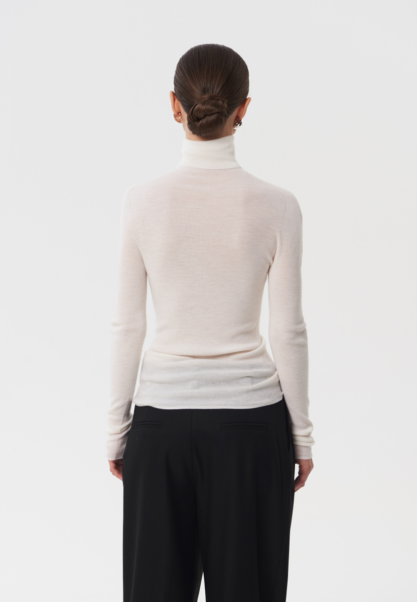 Водолазка "Мягкие объятия" CHUBA, цвет: молочный,  купить онлайн