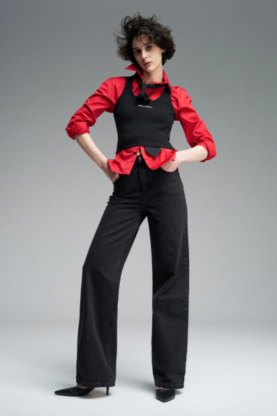 Прямые джинсы с вышивкой