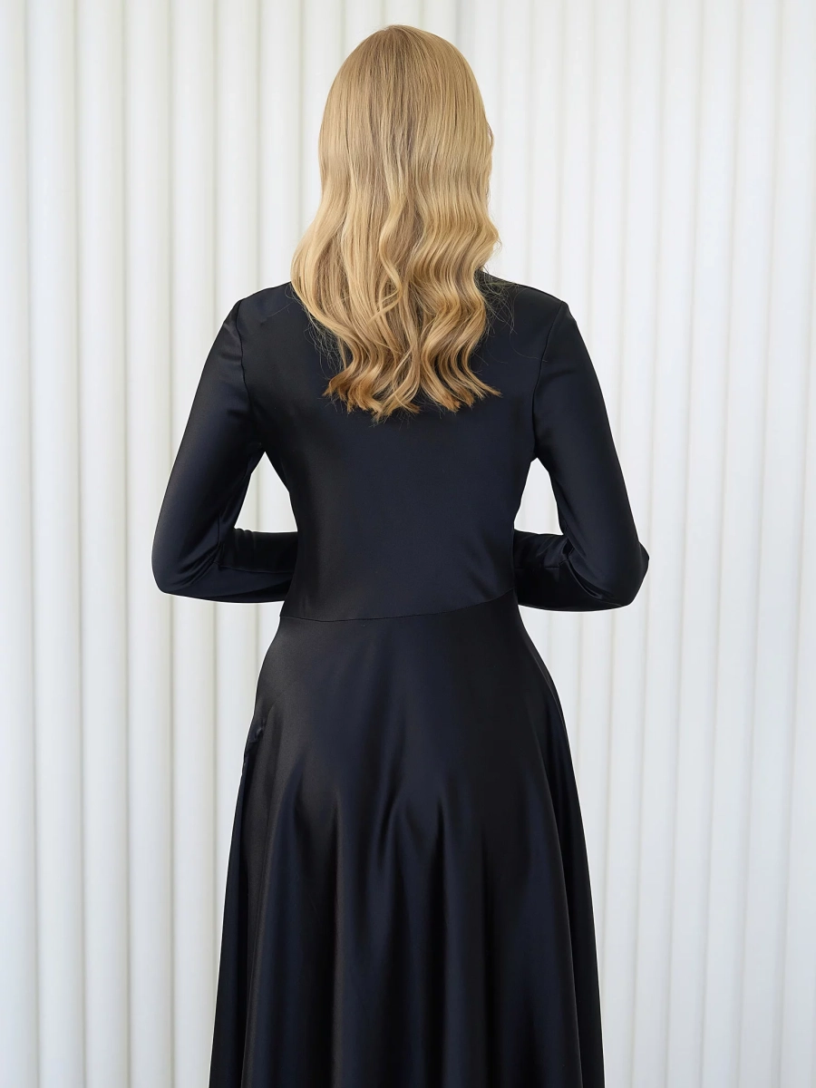 Платье струящееся с рукавом