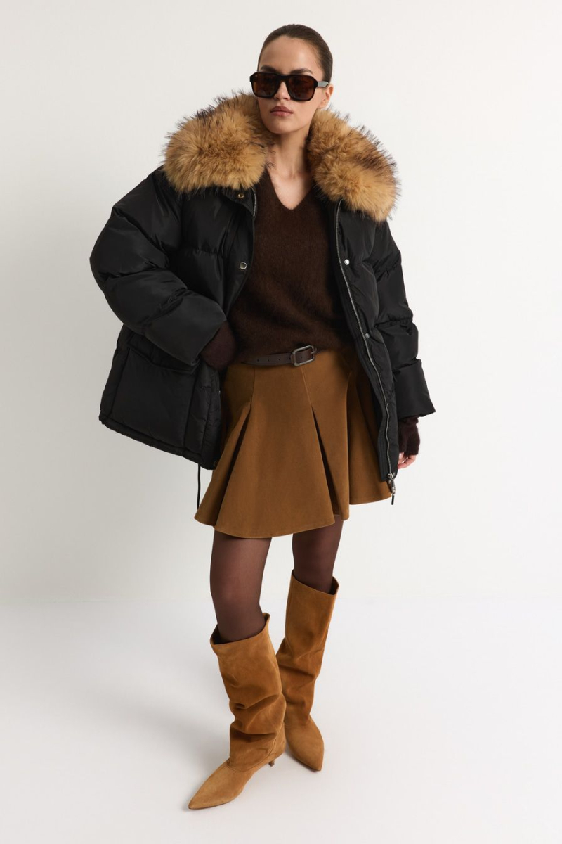 Пуховик с меховым воротником TOPTOP, цвет: Черный, TT.142.18244.900 купить онлайн