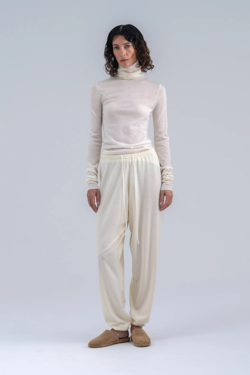 Бадлон OPORA Mankova, цвет: молочный,  купить онлайн