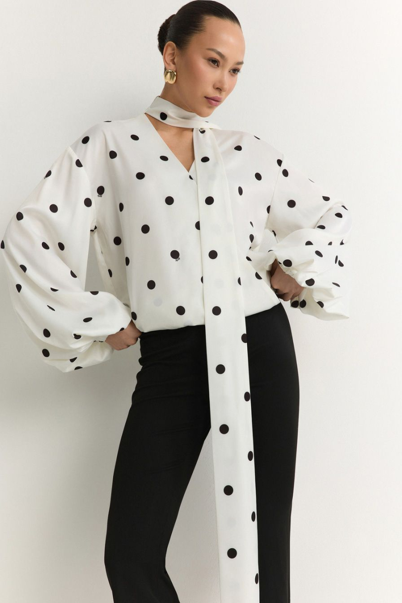 Блуза с принтом «горох»