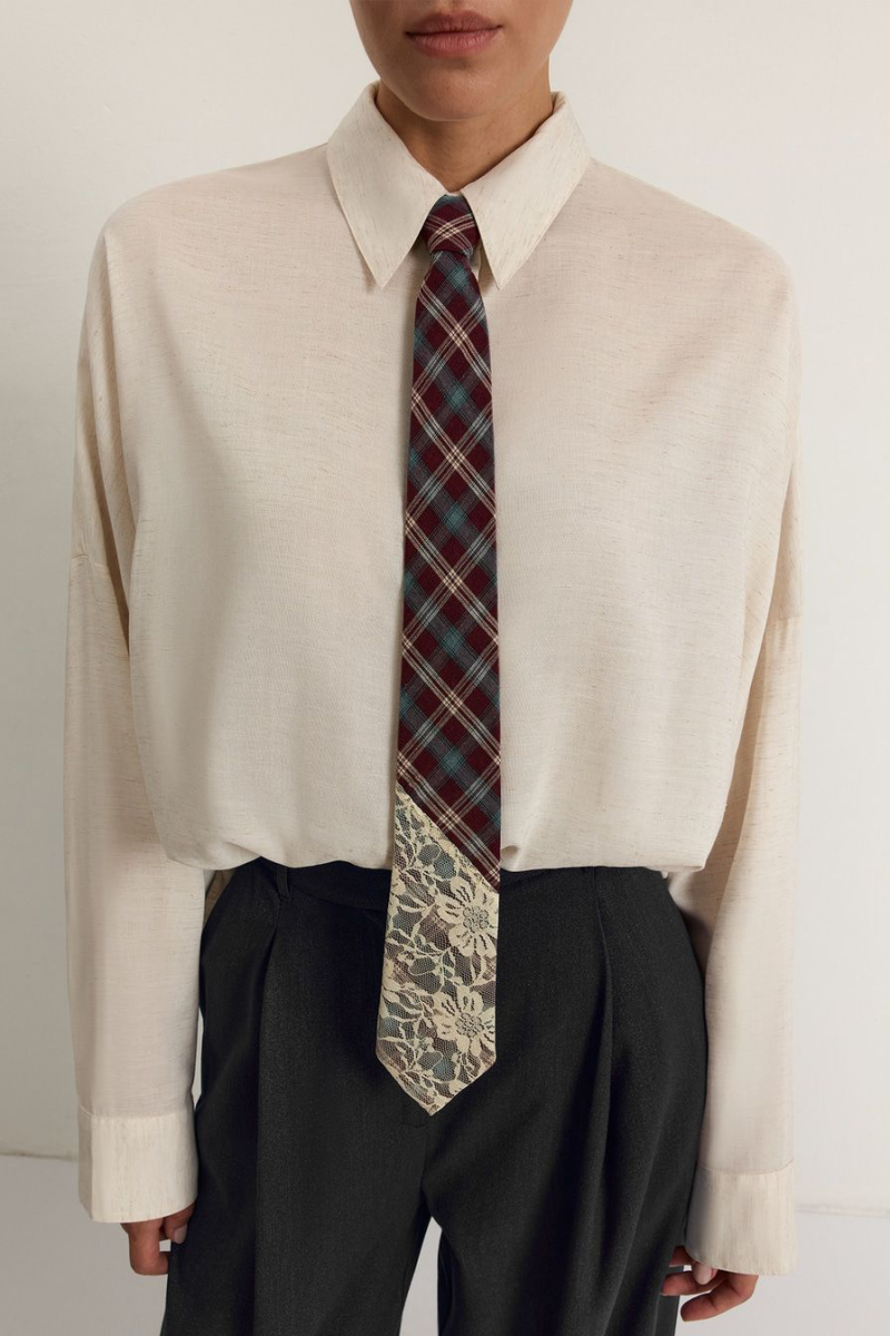 Галстук в клетку с кружевом