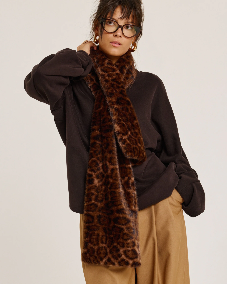 Шарф из экомеха LEOPARD