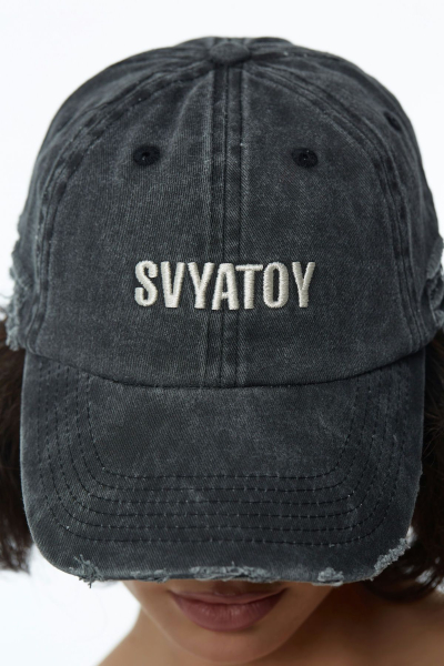 Кепка SVYATOY с рваным эффектом