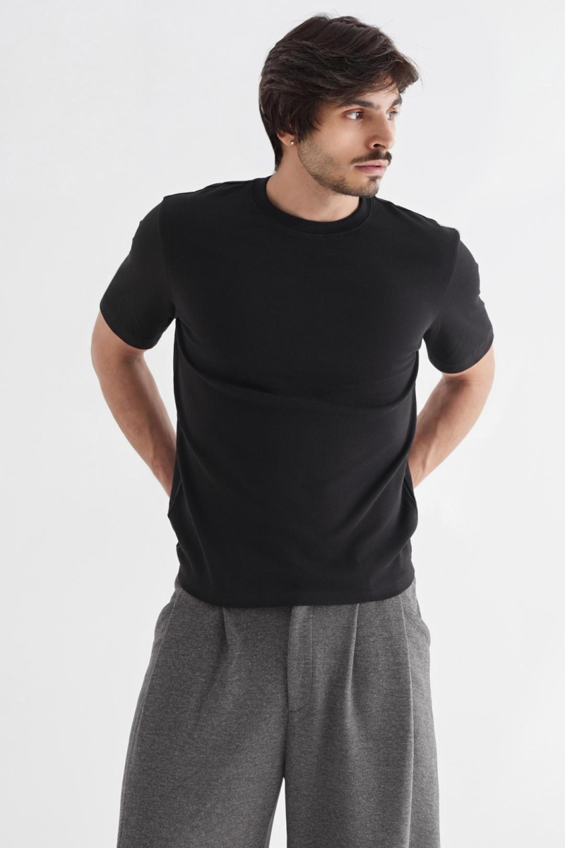 Футболка без принта