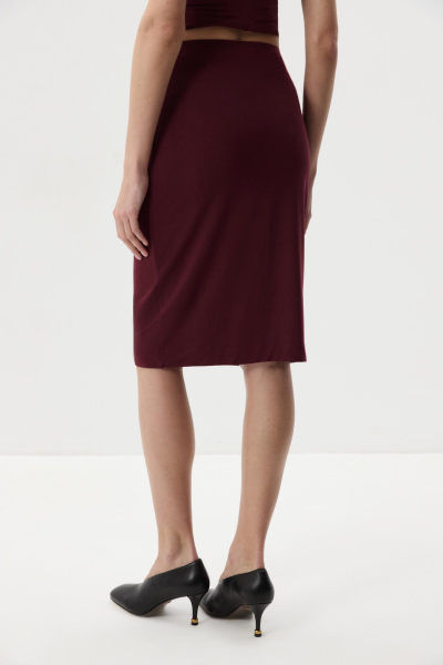 Юбка прямая из вискозы Charmstore, цвет: винный, 216-50765-451 купить онлайн