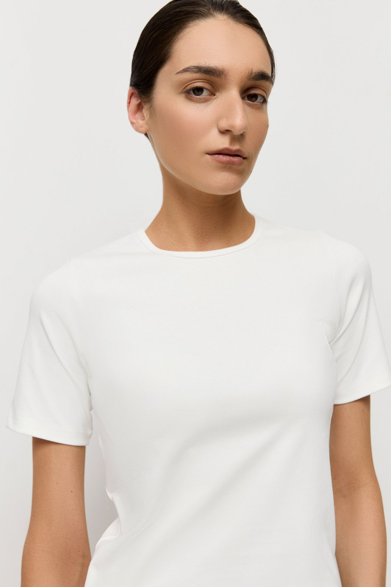 Футболка облегающая AROUND, цвет: молочный, 219_102CE02 купить онлайн