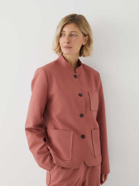 Жакет с воротником-стойкой