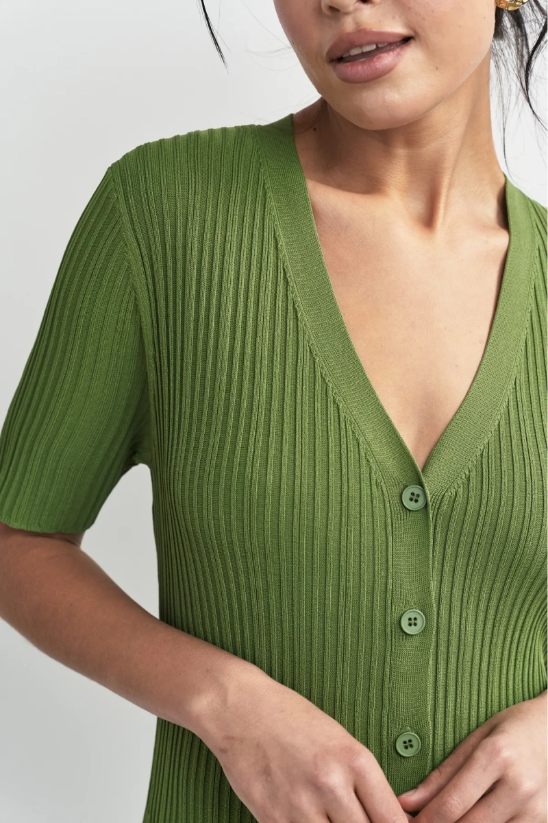 Платье трикотажное на пуговицах Erist store, цвет: зеленый, НФ-00003311 купить онлайн