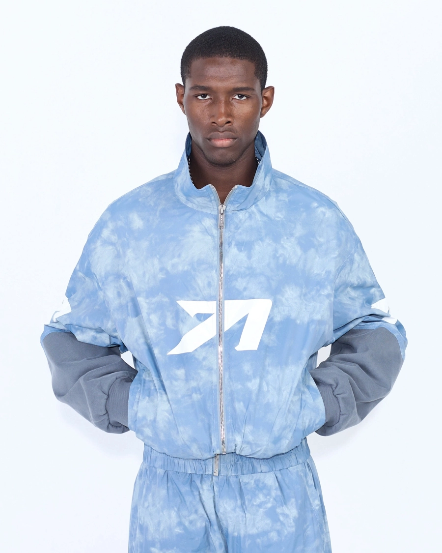 Олимпийка с логотипом-стрелкой