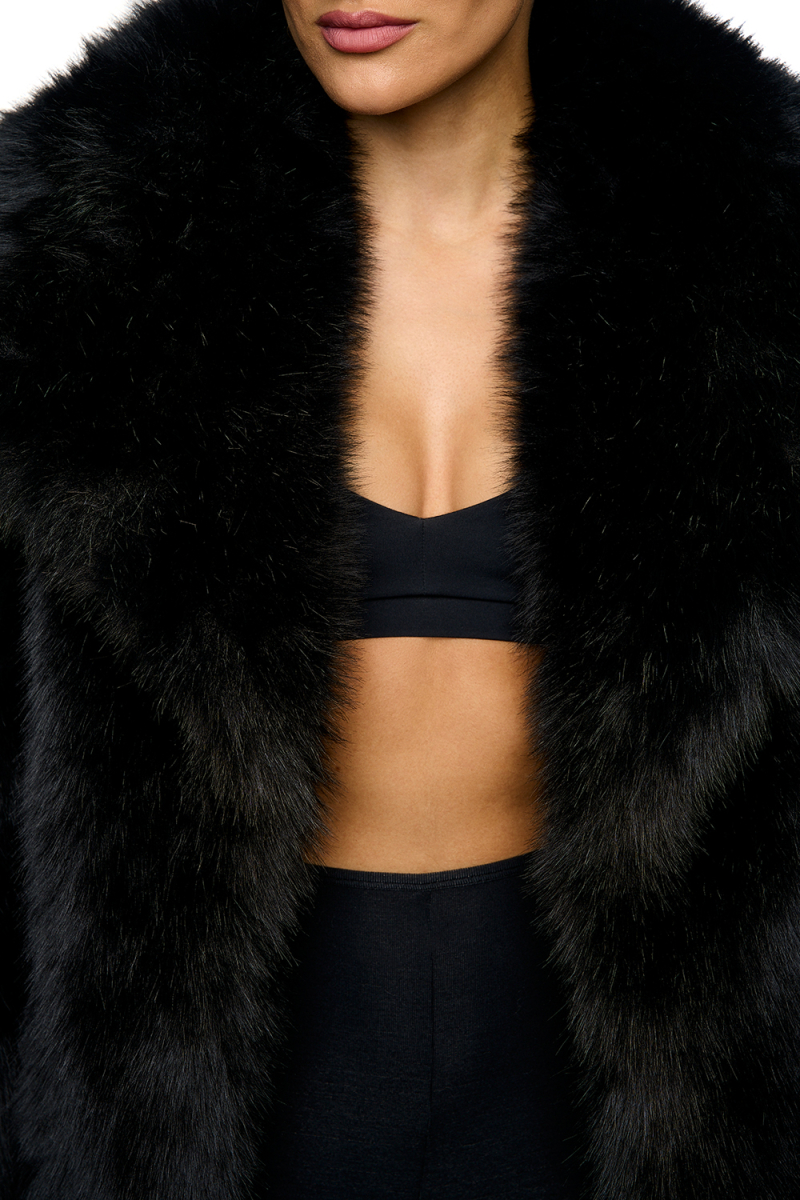 Шуба короткая из искусственного меха SODAMODA, цвет: Черный, 15770 купить онлайн