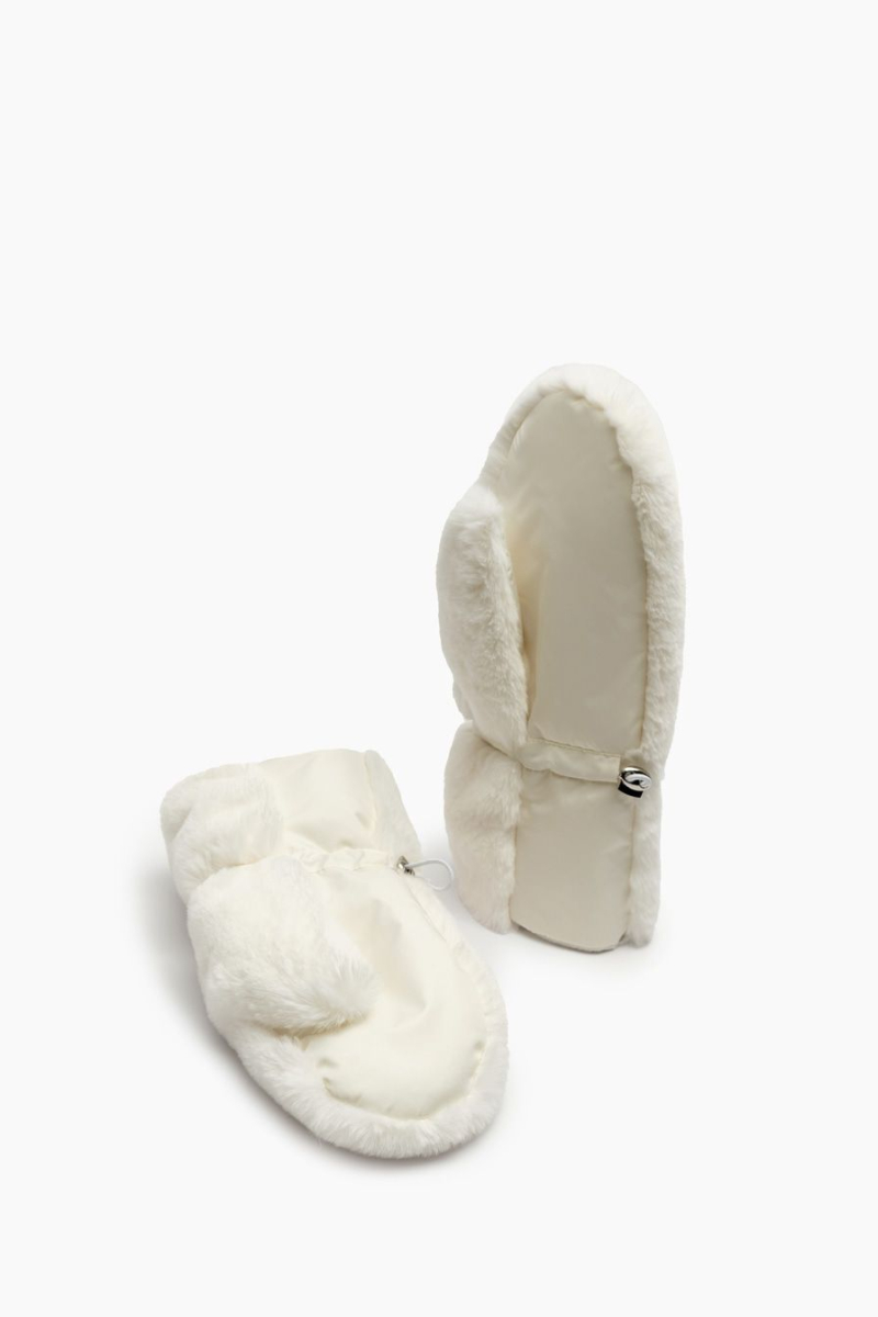 Варежки с отделкой из экомеха TOPTOP, цвет: молочный TT.610.15006.120 купить онлайн