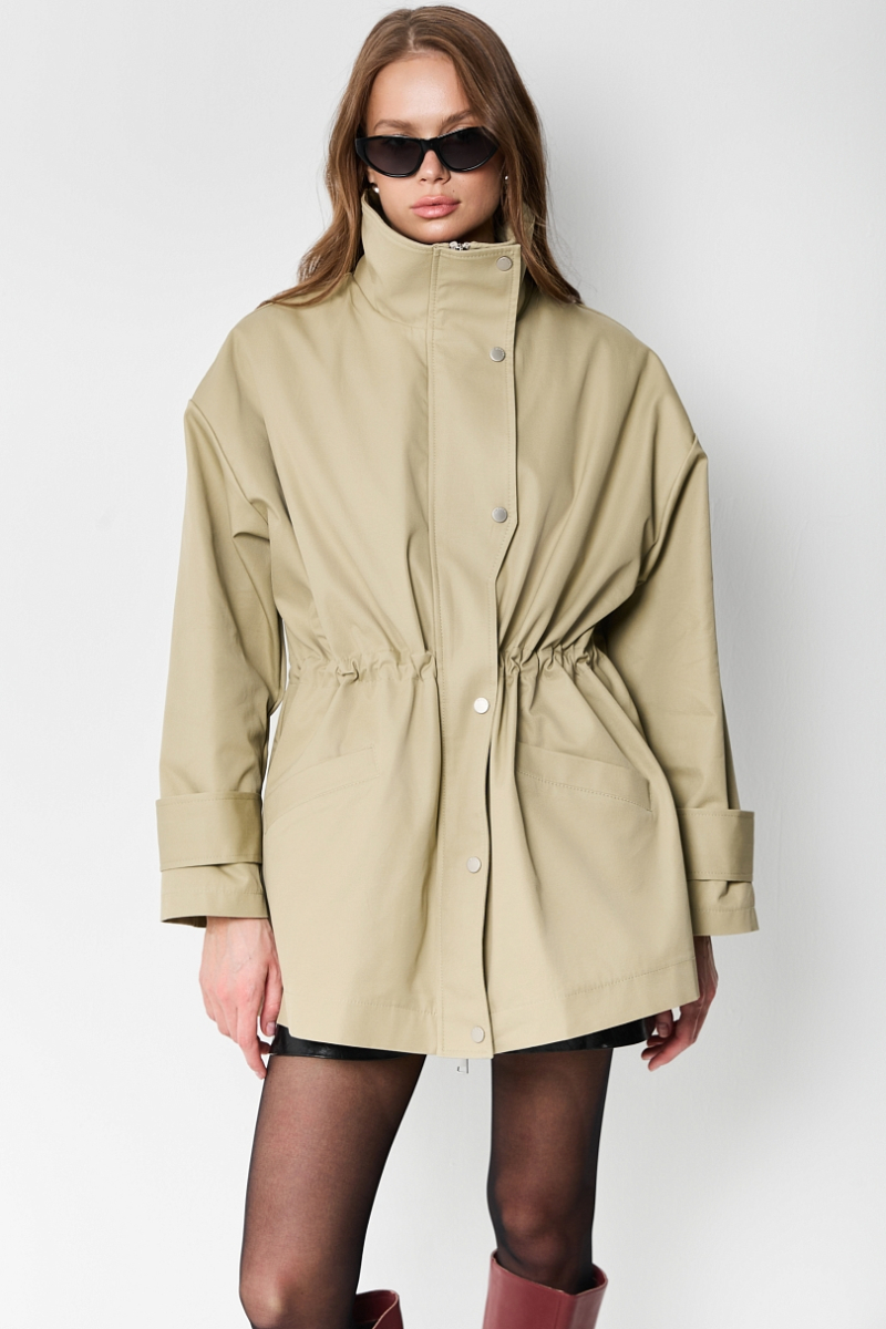 Ветровка с асимметричной планкой со съемным утеплителем