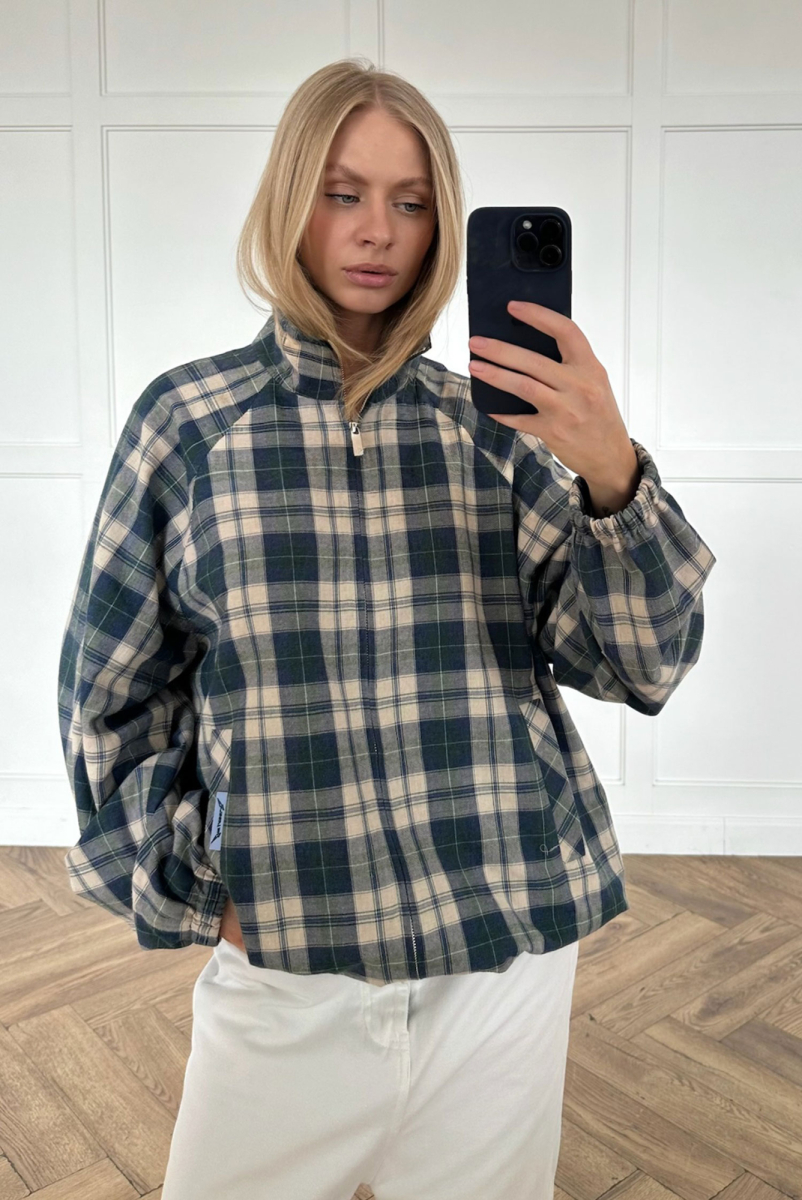 Олимпийка в клетку