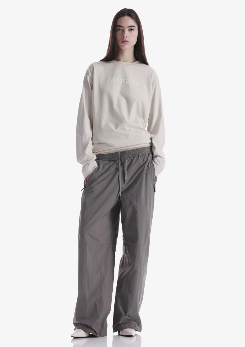 Лонгслив с тональным логотипом KRAKATAU, цвет: пепельно-белый, Tu125-43 купить онлайн