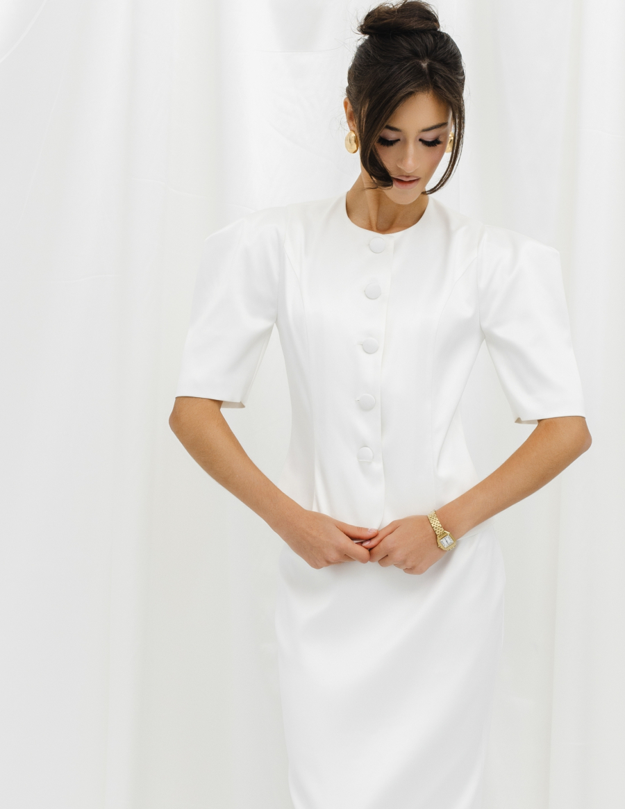 Блуза из атласа на пуговицах