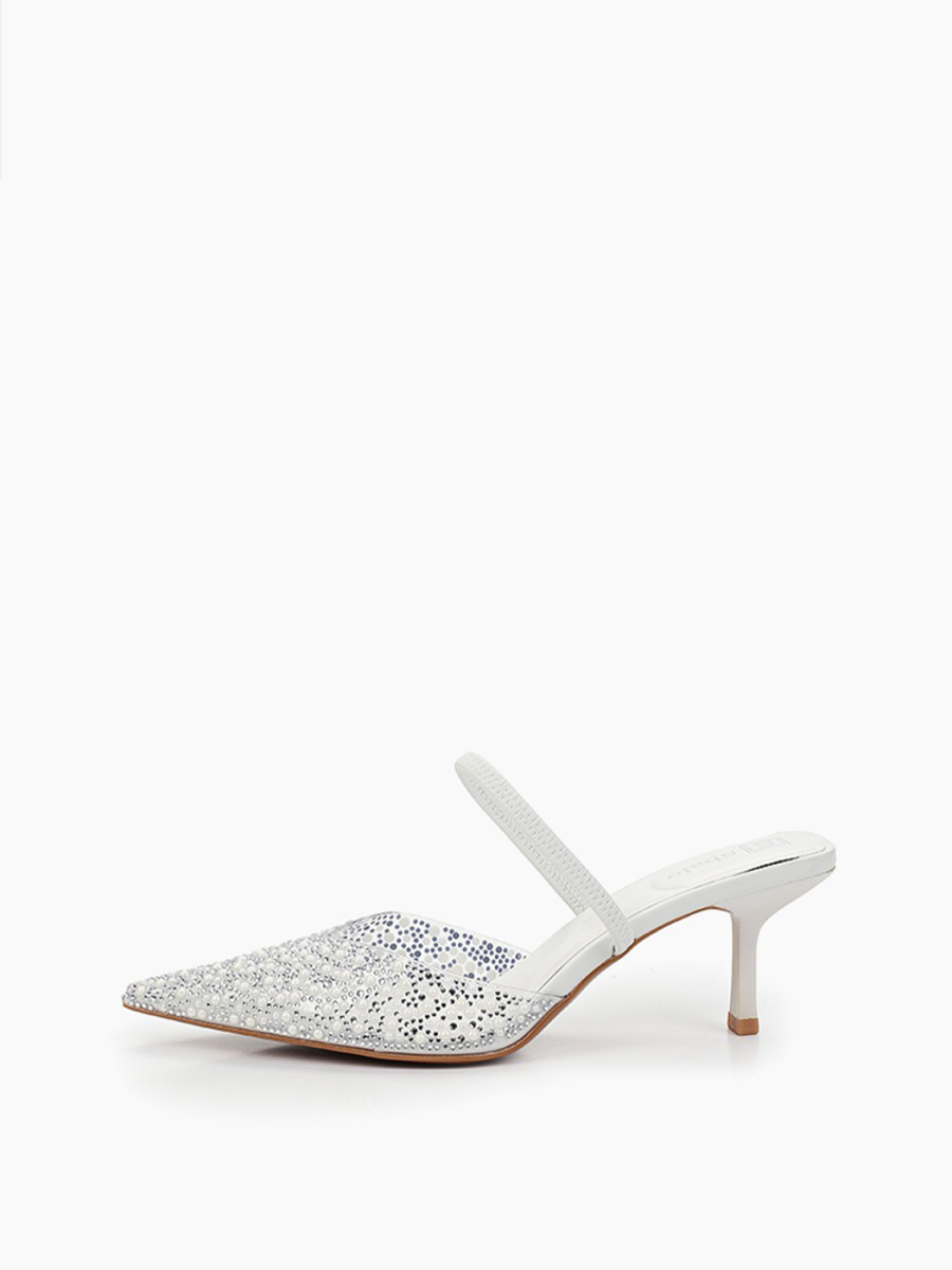 Босоножки на небольшом каблуке силиконовые в стразах