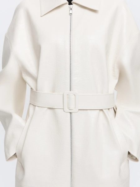 Плащ из фактурной экокожи ANNA PEKUN, цвет: белый,  купить онлайн