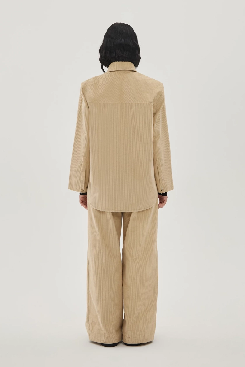 Рубашка с расширенным плечом UNKE, цвет: Светло-бежевый, 2601SH003C_BE купить онлайн